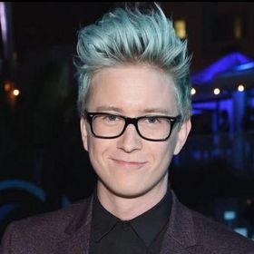 What is Tyler Oakley Net Worth, Education, Awards and Age