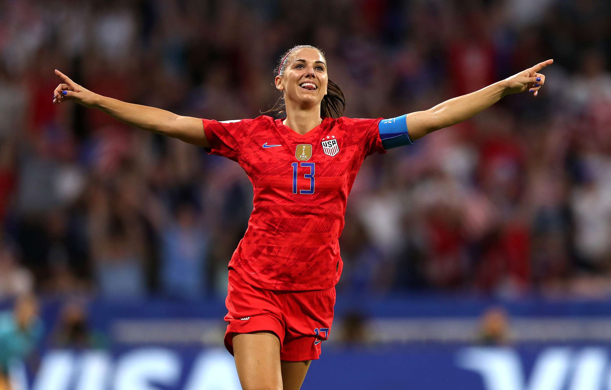 Top 7 Hottest Female Soccer Players and Pictures In 2023