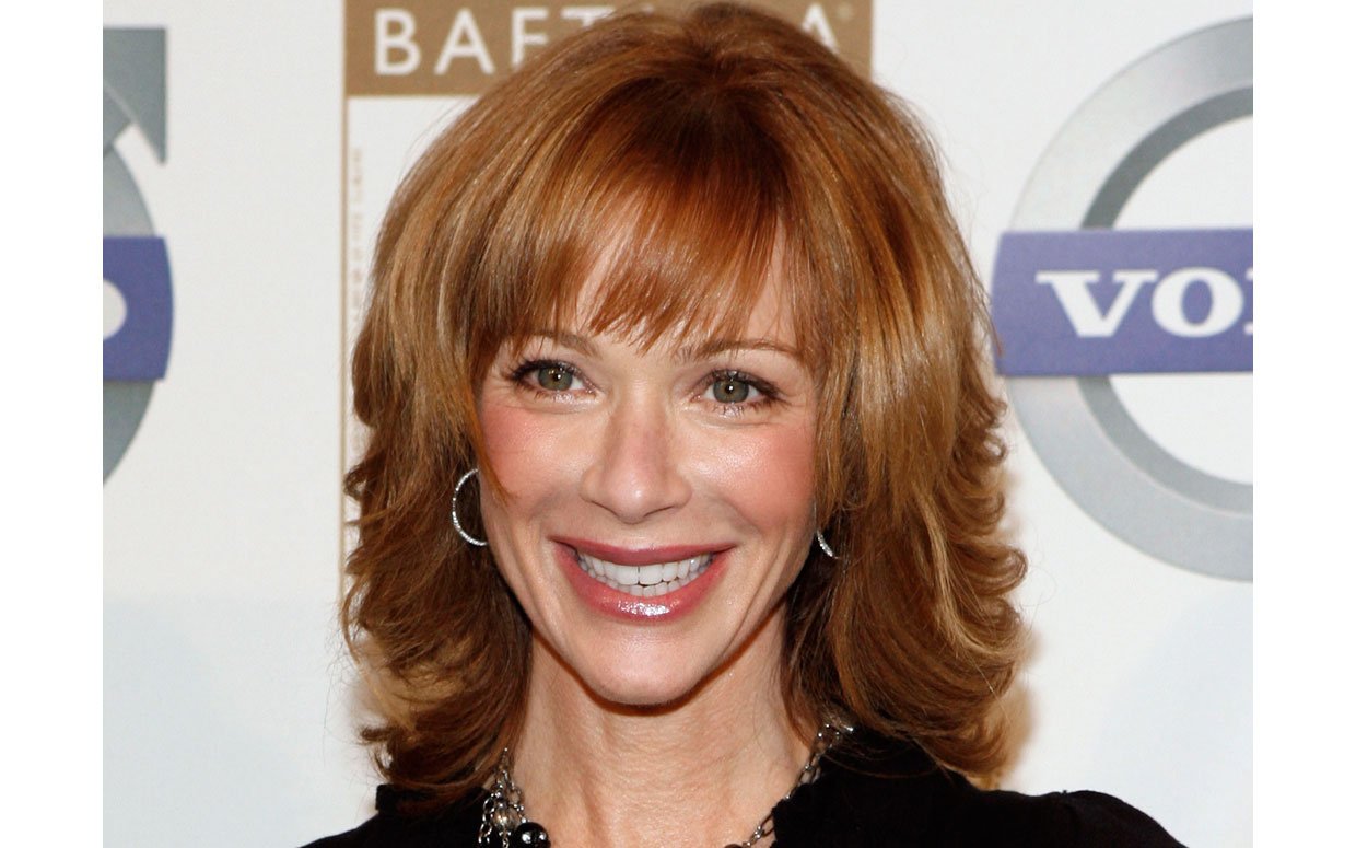 Lauren Holly Career, Biography, Brothers and Social Media