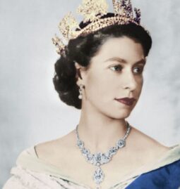 Queen Elizabeth-The Courageous Woman Of All Times