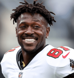 Antonio Brown: Amazing Facts About His Life, Career, Wife And Net Worth