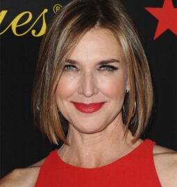 Brenda Strong: Interesting Facts About Her