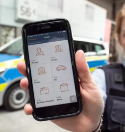 7 Best Free Police Scanner Apps
